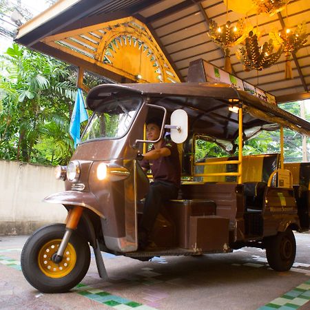 Woraburi Sukhumvit Hotel Bangkok Bagian luar foto