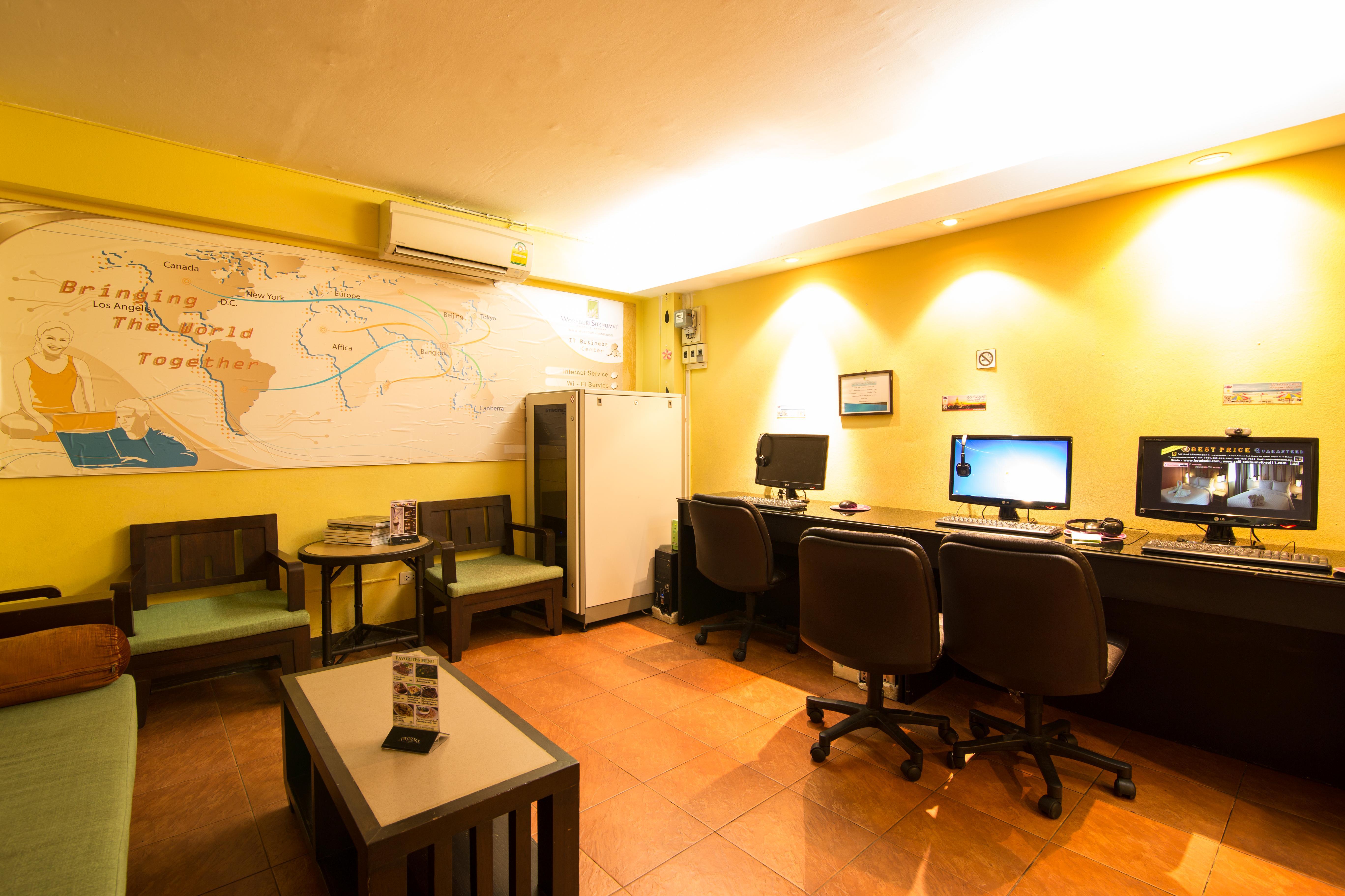 Woraburi Sukhumvit Hotel Bangkok Bagian luar foto