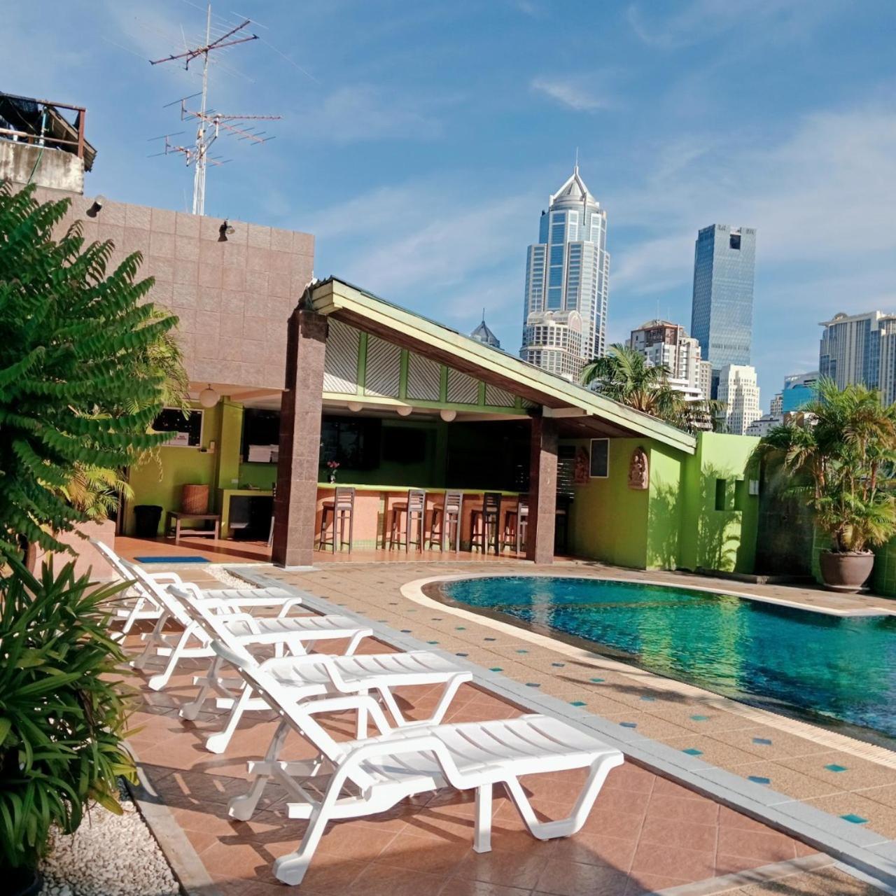 Woraburi Sukhumvit Hotel Bangkok Bagian luar foto