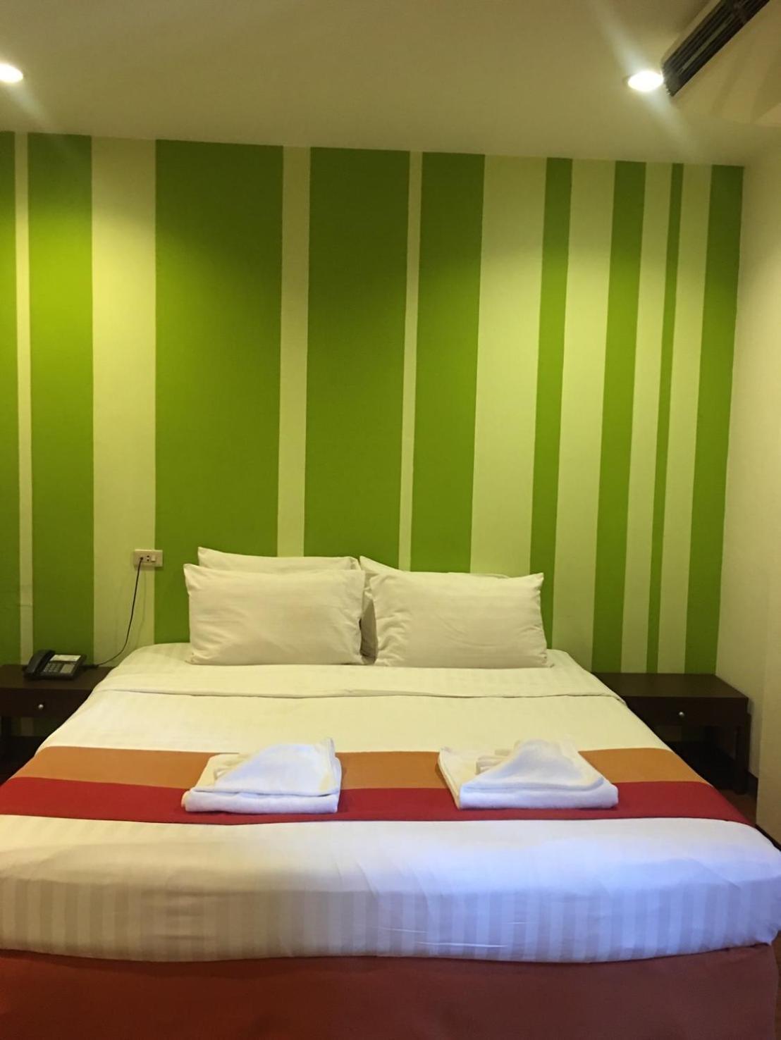Woraburi Sukhumvit Hotel Bangkok Bagian luar foto