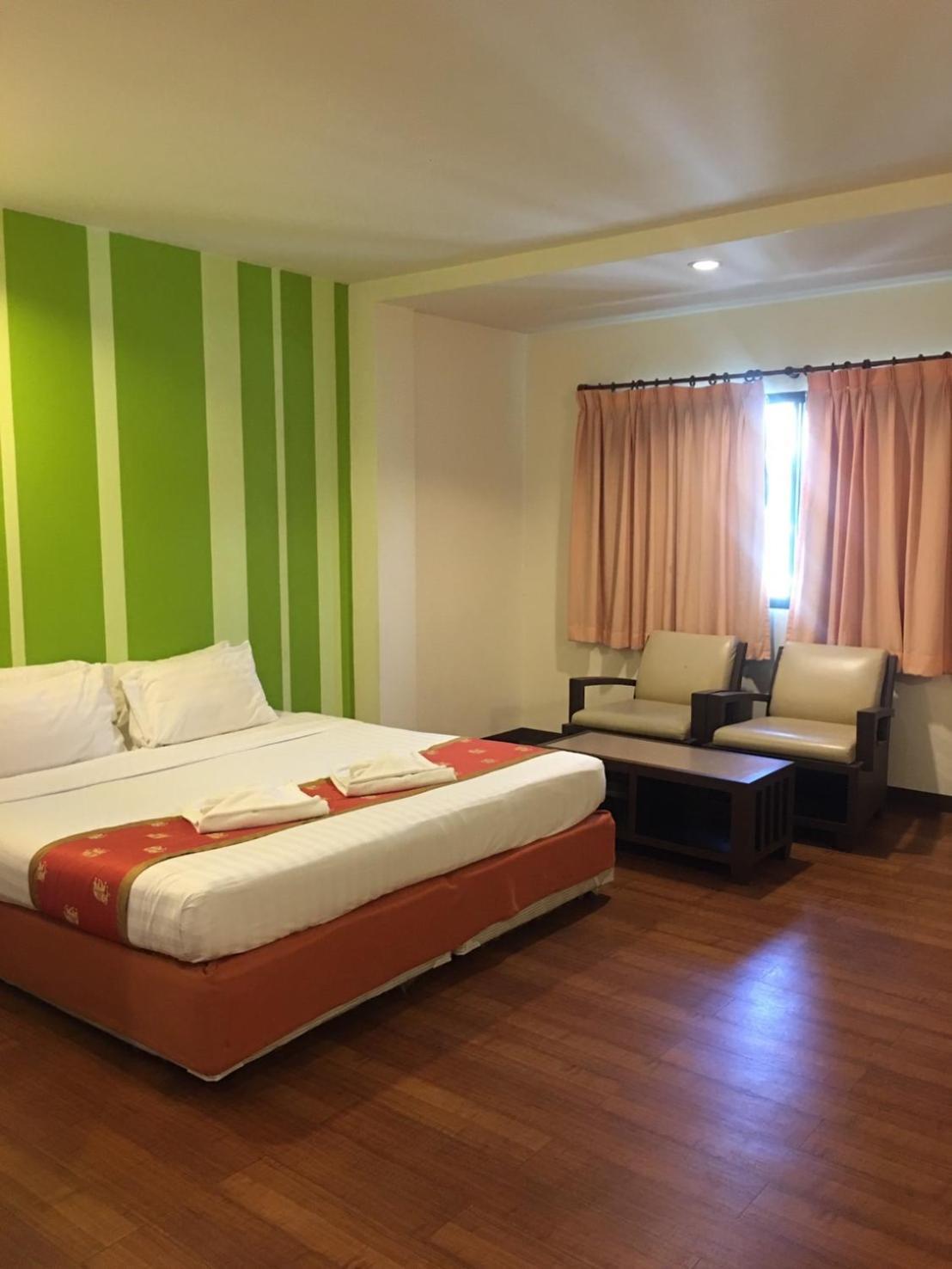 Woraburi Sukhumvit Hotel Bangkok Bagian luar foto